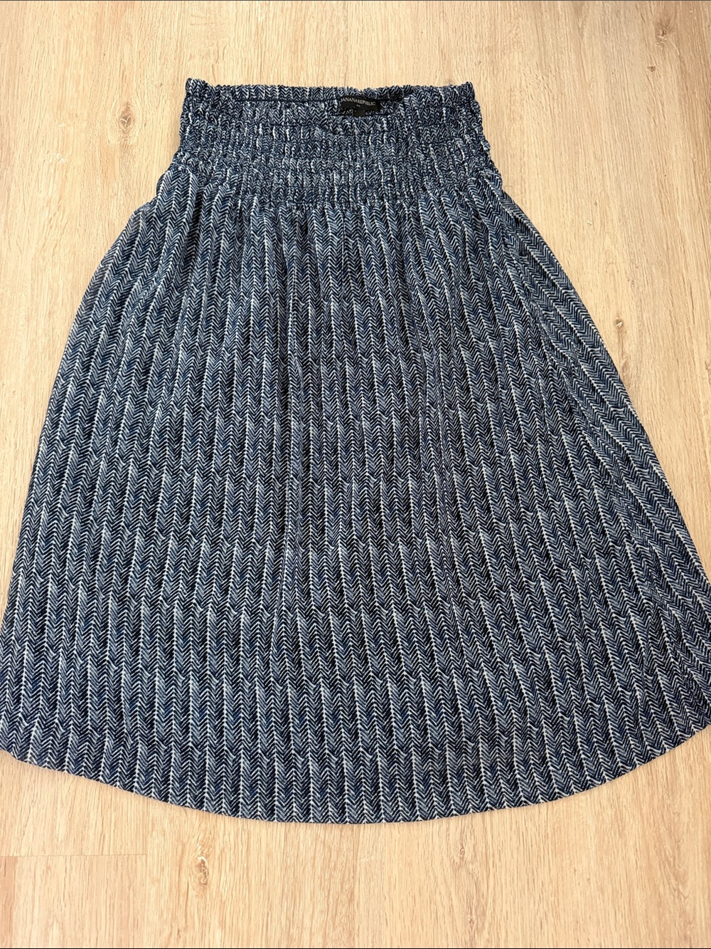Banana Republic Factory Navy Chevron Smocked Midi Skirt